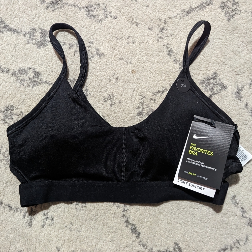 NWT Nike sports bra